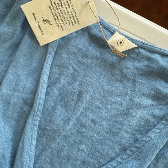 100% Linen Grae Cove Light Blue Wrap Dress - Picture 3 of 12